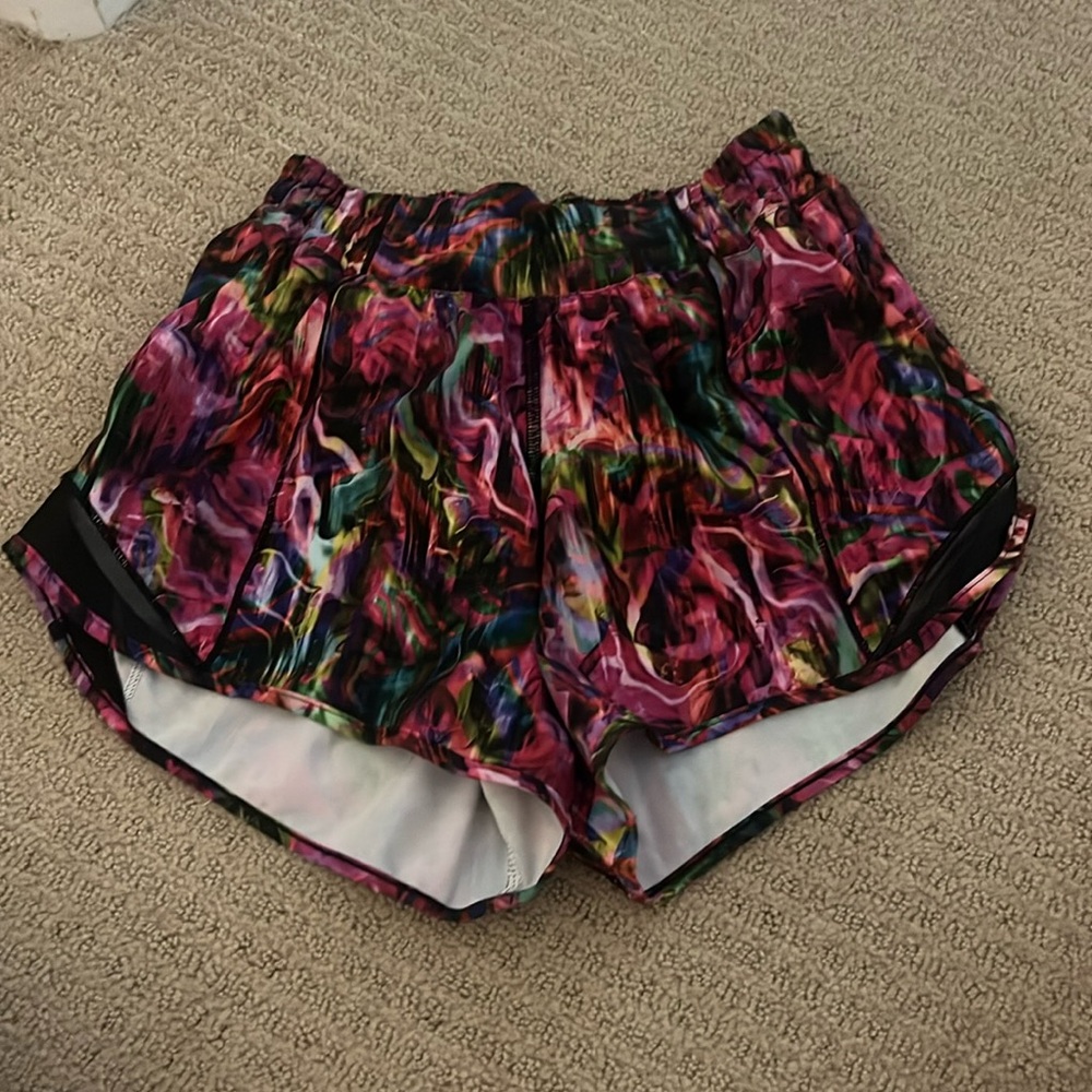 Super cute lululemon hotty hots